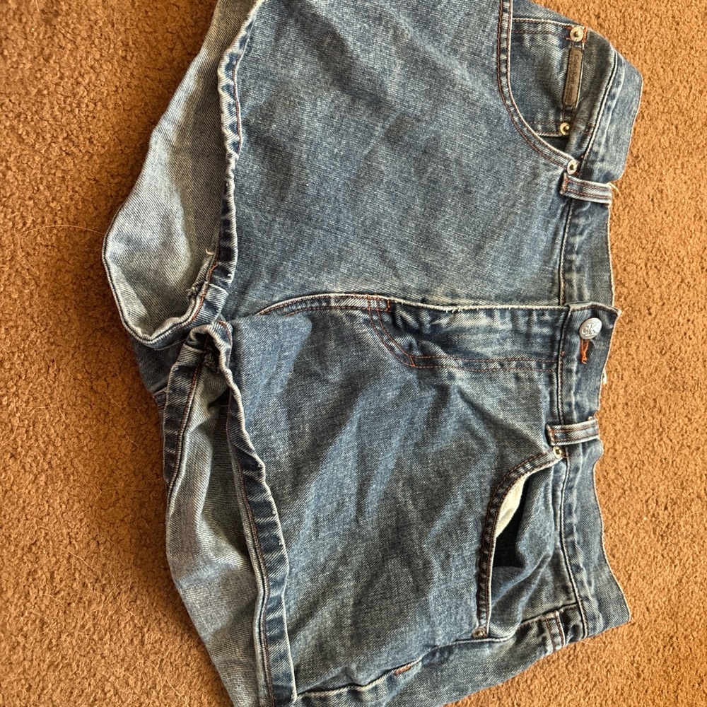 calvin klein jean shorts.size 9, i selected 10 because there isn’t a size 9
